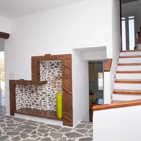 بيت للعطل Polyanemos Leros, House With Fantastic Seaview *