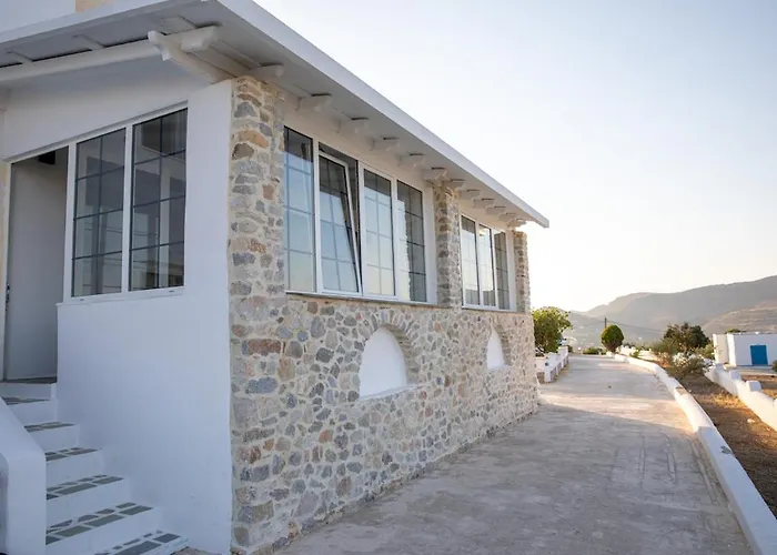 Polyanemos Leros, House With Fantastic Seaview 度假居 *