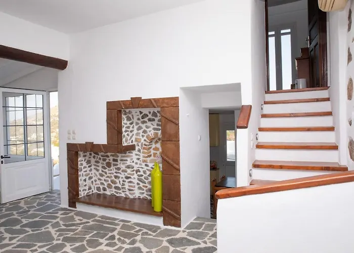 度假居 Polyanemos Leros, House With Fantastic Seaview *