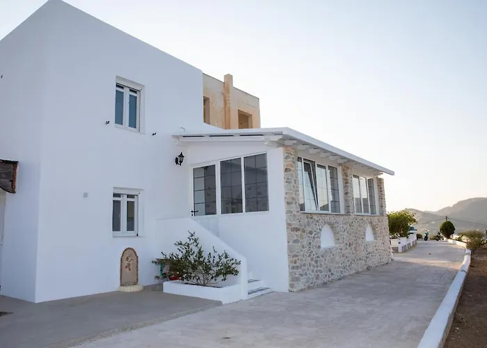 Polyanemos Leros, House With Fantastic Seaview 度假居 *